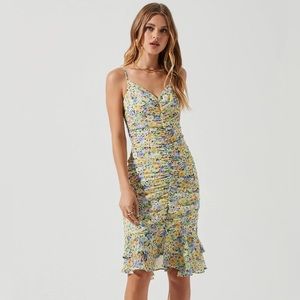 ASTR THE LABEL - TAWNY FLORAL RUCHED MIDI DRESS